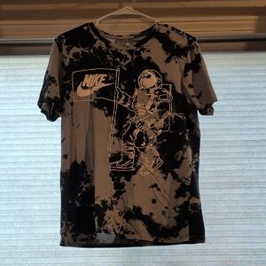 VINTAGE Nike Black and White Astronaut Graphic Tee